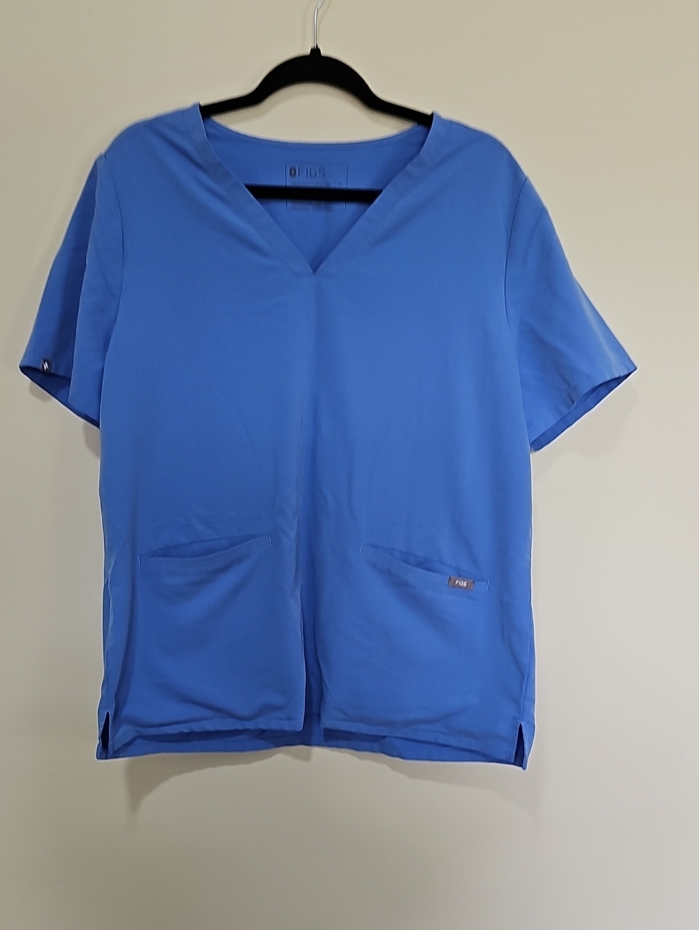 Figs Women's Blue V-Neck Scrub Top XL